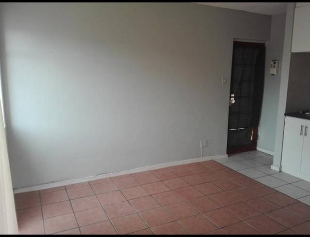 1 BEDROOM PROPERTY TO RENT IN GULDENLAND